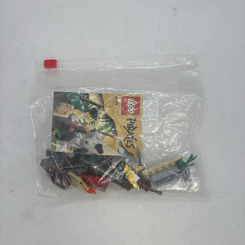LEGO Pirates 6239 Cannon Battle Set with Instructions Put Together w Manual